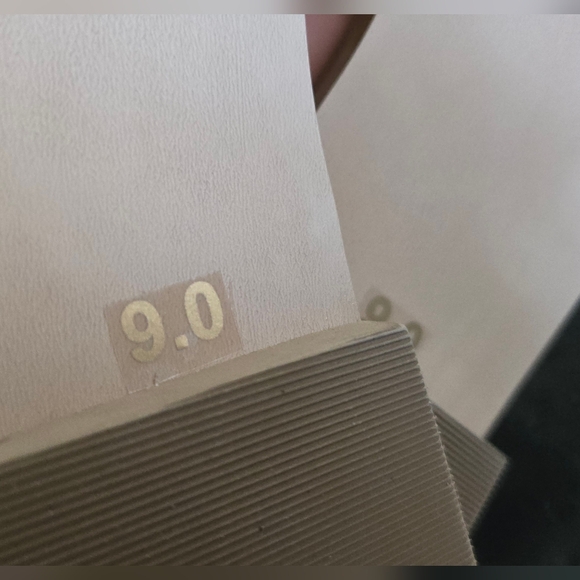 Steve Madden Sparkly Tan and Gold Slide Sandals NWOT - Picture 6 of 6